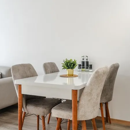 Jones * Скопье