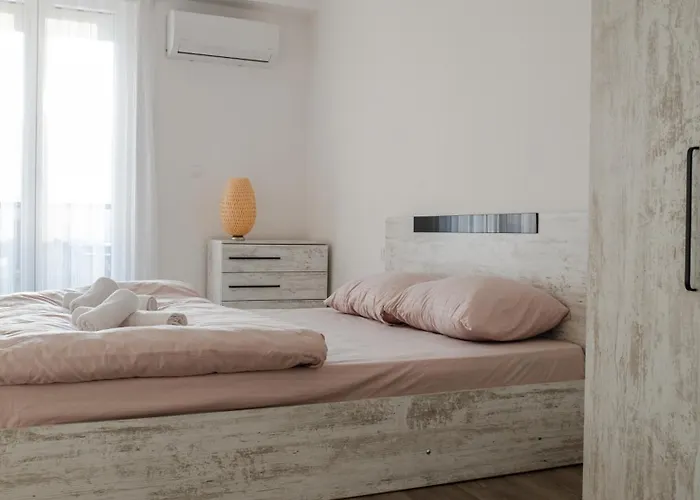 Jones * Скопье