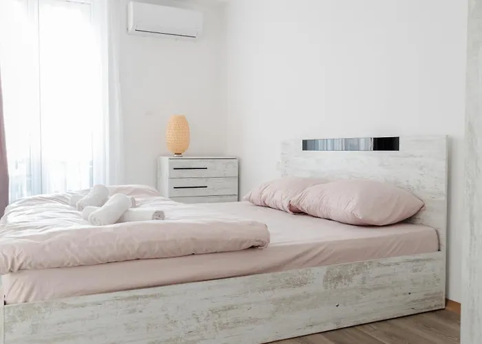 Jones Appartamento *